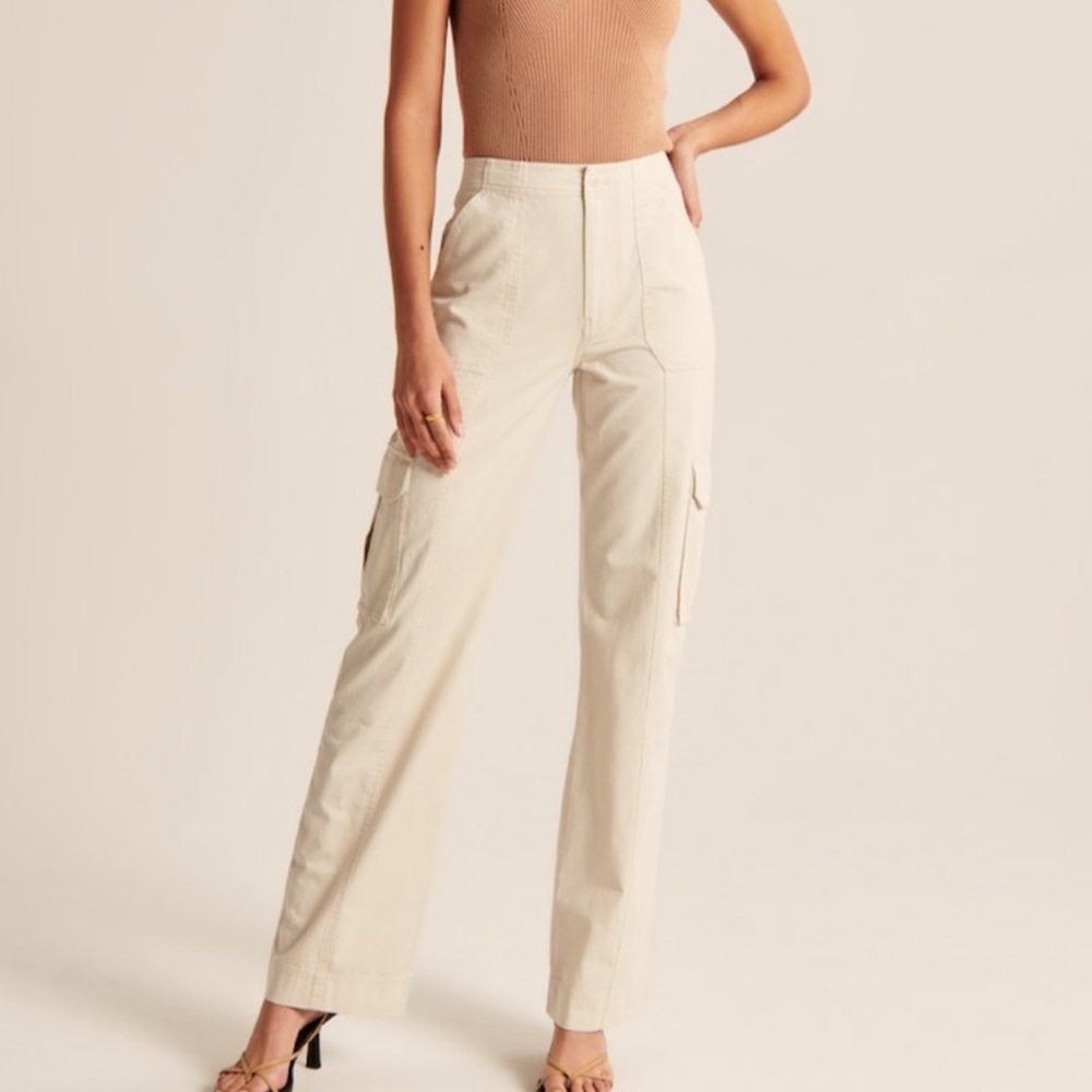 Women's Relaxed Cargo Pant Abercrombie Cream